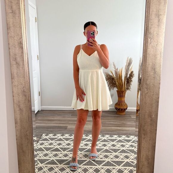 Lulus Dresses & Skirts - Lulus white‎ laced fit & flare mini dress